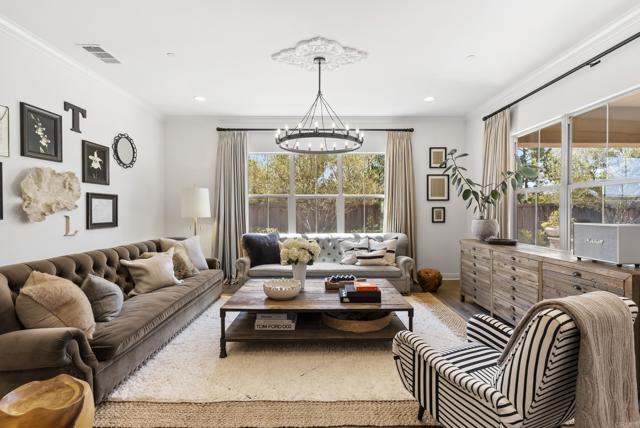 3619 N Fork Ave, Carlsbad CA: https://media.crmls.org/mediaz/6e40f7b9-3259-4409-aea3-6dc138077bee.jpg