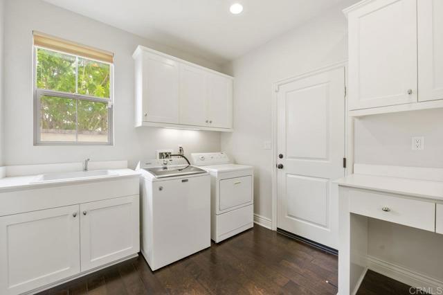 8548 Kristen View Court, San Diego CA: https://media.crmls.org/mediaz/6e42b142-ce62-49a5-a6bd-6b79cf9a535f.jpg