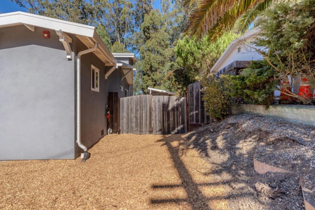 6E42F42C Ec2C 453A A064 F6Fa73Fbdebe 1189 Crespi Drive, Pacifica, Ca 94044 &Lt;Span Style='BackgroundColor:transparent;Padding:0Px;'&Gt; &Lt;Small&Gt; &Lt;I&Gt; &Lt;/I&Gt; &Lt;/Small&Gt;&Lt;/Span&Gt;