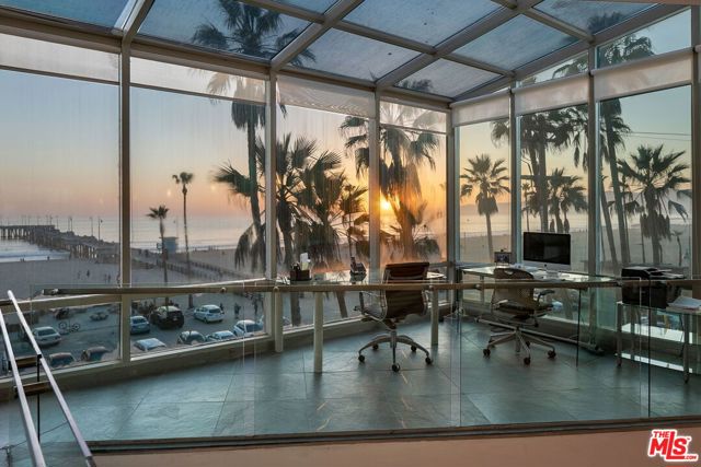  Commercial for Sale in Los Angeles, California
