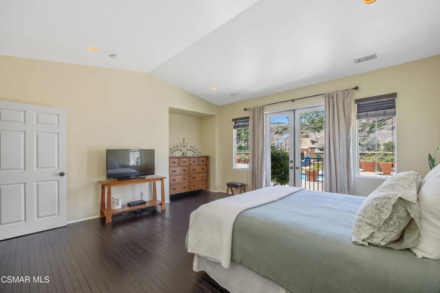 5309 Via Rincon, Newbury Park CA: https://media.crmls.org/mediaz/6e437dae-b285-4648-a87a-65073b455fe1.jpg