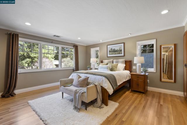 350 Pine Creek Rd, Walnut Creek CA: https://media.crmls.org/mediaz/6e43ff36-2c07-489b-b637-35197003f8e9.jpg