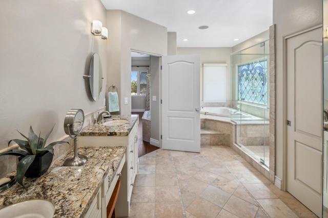 1100 Pine St, Coronado CA: https://media.crmls.org/mediaz/6e4465f8-d703-48c0-ab86-750ae8cc95c0.jpg