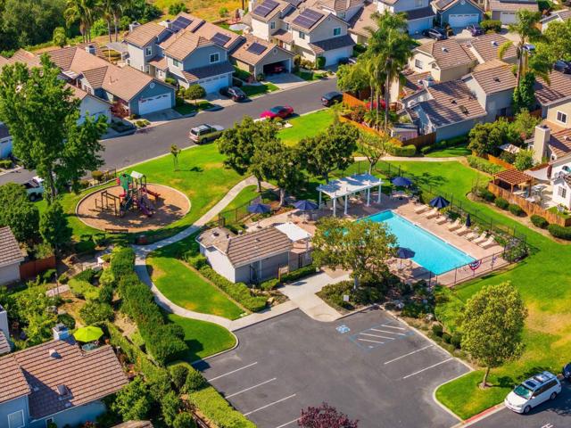 10598 Rancho Carmel Dr, San Diego CA: https://media.crmls.org/mediaz/6e44a442-6dda-4ffe-8a31-0a4db55557a6.jpg