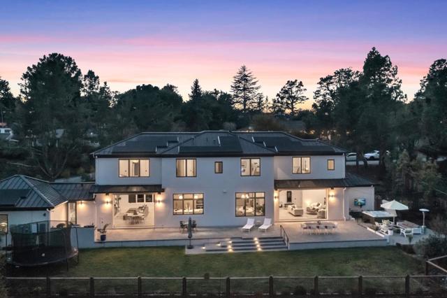 60 Glengarry Way, Hillsborough CA: https://media.crmls.org/mediaz/6e45789b-9d31-458c-ad43-814d4189e815.jpg