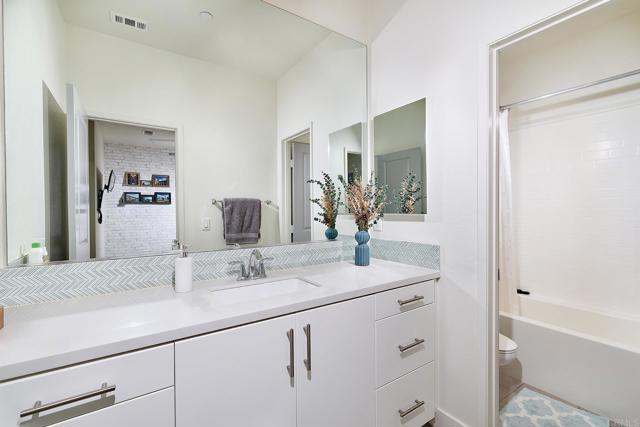 Detail Gallery Image 27 of 41 For 1278 via Fanal, Oceanside,  CA 92056 - 4 Beds | 2/1 Baths