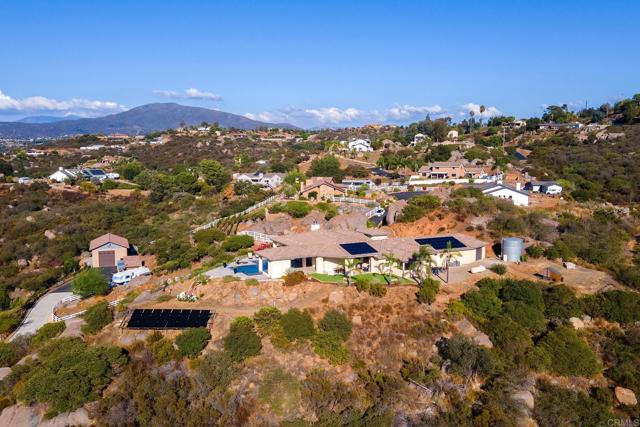 328 AMY WAY, Alpine CA: https://media.crmls.org/mediaz/6e460ec3-cd7a-4e89-9a9a-4922b70a941c.jpg