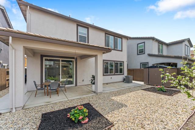 8243 Blue Coral Avenue, Elk Grove CA: https://media.crmls.org/mediaz/6e468aab-c162-448f-a999-10f3cb02e0a2.jpg