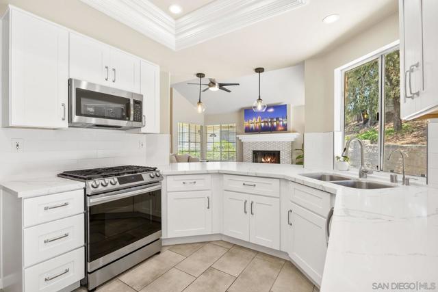 11781 Caminito De Las Missiones, San Diego CA: https://media.crmls.org/mediaz/6e46a54e-c201-40ff-9a86-b16d060c4bf5.jpg
