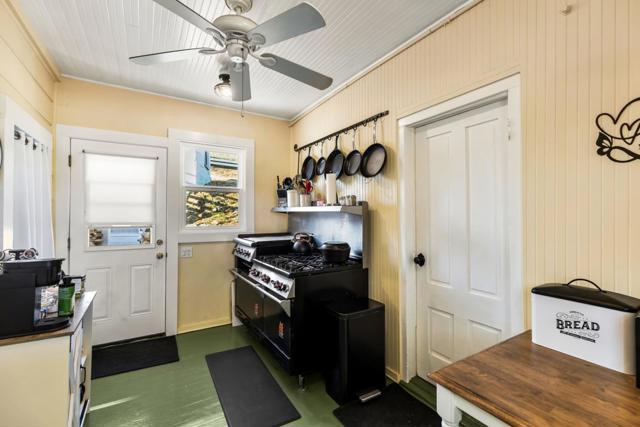 54800 Lonoak Road, King City CA: https://media.crmls.org/mediaz/6e46dfdb-c532-460b-b4d5-2e23e1bff4ed.jpg