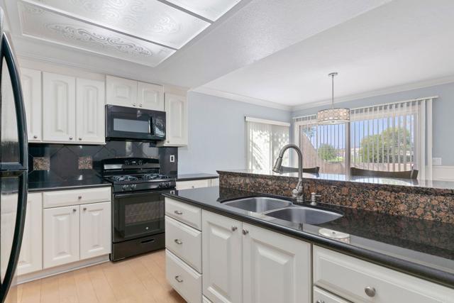 Detail Gallery Image 20 of 40 For 383 N Melrose Dr #F,  Vista,  CA 92083 - 2 Beds | 2 Baths