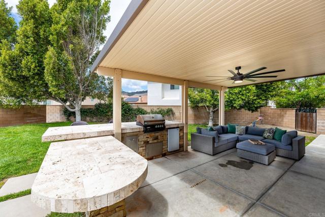 25111 Cedar Ridge Court, Wildomar CA: https://media.crmls.org/mediaz/6e47bfe5-2326-4264-9177-c3dc65e81e91.jpg