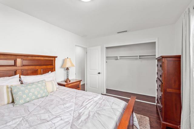 852 5th Street, Imperial Beach CA: https://media.crmls.org/mediaz/6e47c104-830f-4dc7-8eb2-2ebf6a72695f.jpg