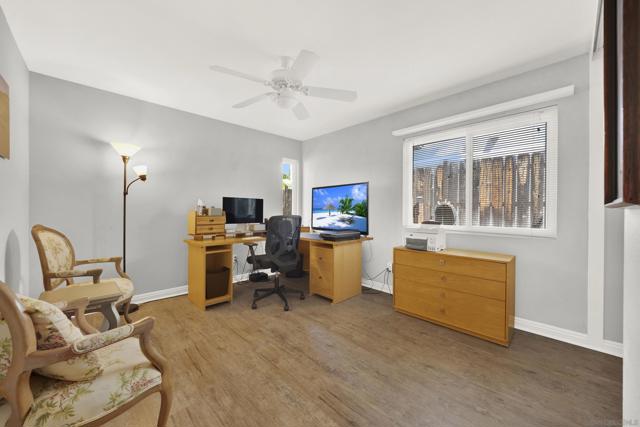 17233 Cuvee Ct, Poway CA: https://media.crmls.org/mediaz/6e481251-8ab5-487d-99c6-729728debc08.jpg