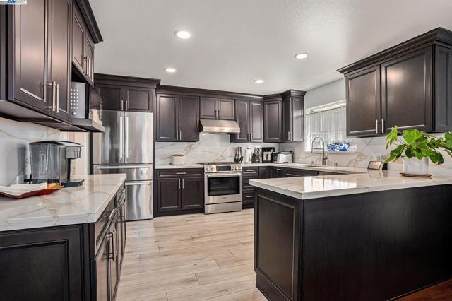 111 Overacker Ter, Fremont CA: https://media.crmls.org/mediaz/6e487f37-b679-4c19-a7d2-3db326292e7b.jpg