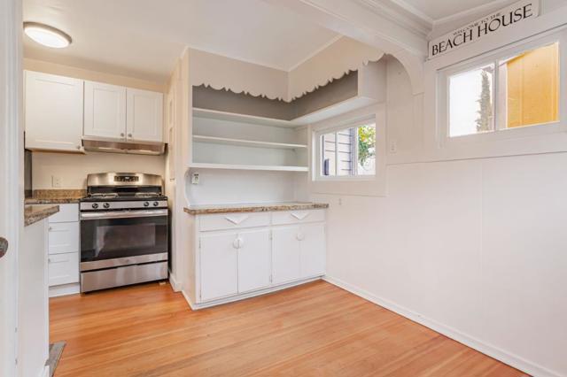 Image 12 of 39 For 216 2nd Avenue