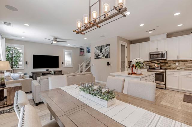 555 Sparrow Street, Hollister CA: https://media.crmls.org/mediaz/6e49eb0c-6db1-4a6d-a3f6-a0e000e927b4.jpg