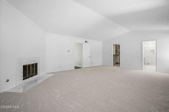 1142 Earlham Court, Oak Park CA: https://media.crmls.org/mediaz/6e4a051b-9b53-42ed-b842-9848d0149372.jpg