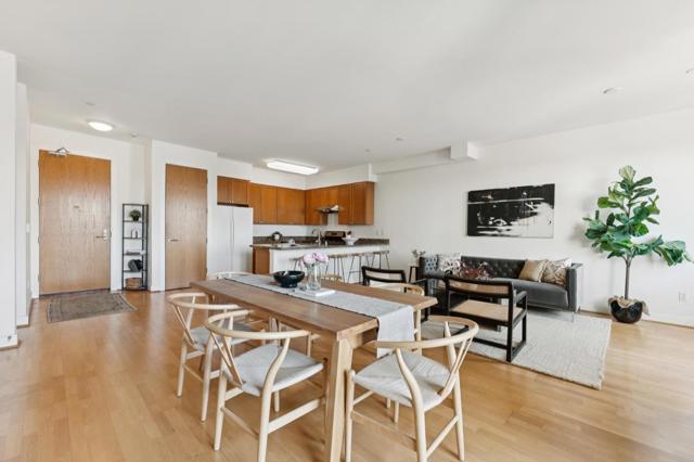 1020 Jackson Street, Oakland CA: https://media.crmls.org/mediaz/6e4a67ea-a563-4907-a7f7-cd9b5bea3d8d.jpg
