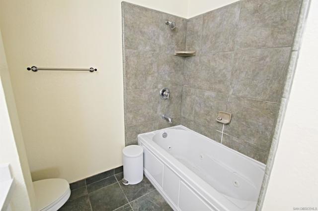 Image 20 of 25 For 5990 Dandridge Ln  188