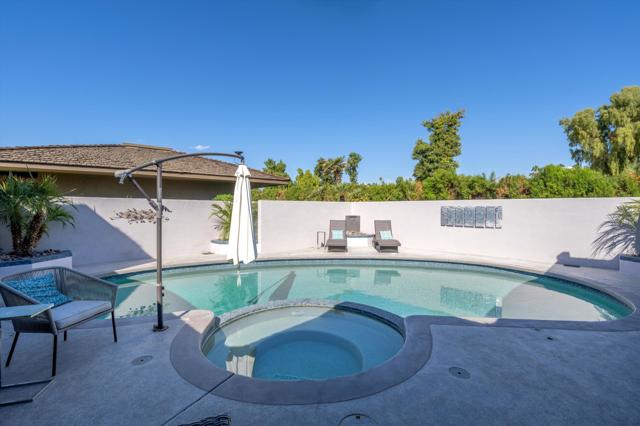 12 Whittier Court, Rancho Mirage CA: https://media.crmls.org/mediaz/6e4b5b62-8678-4b70-90b5-43f9bddea863.jpg