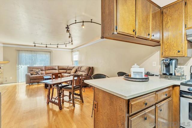 7861 Cimarron Ln, La Mesa CA: https://media.crmls.org/mediaz/6e4b5be7-5332-45f3-97d0-296628b4988a.jpg