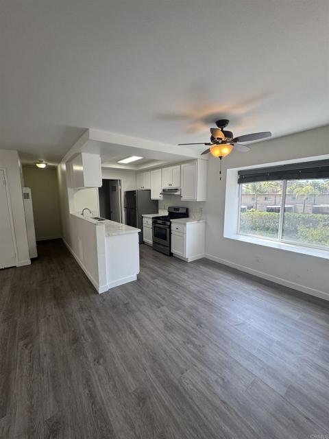 552 Canyon Drive, Oceanside CA: https://media.crmls.org/mediaz/6e4c4048-d81b-4d47-9a14-c9bf79a41cfb.jpg