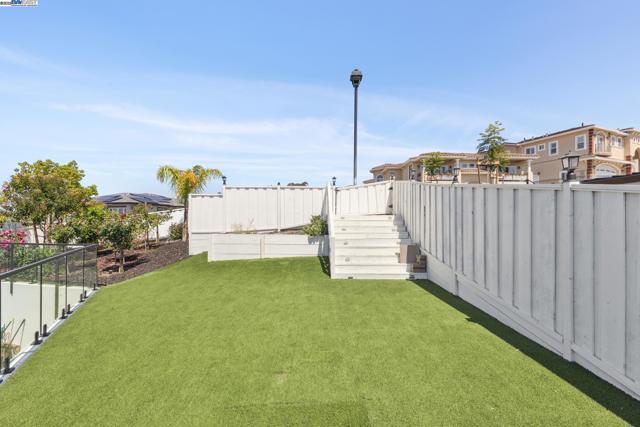 3606 Sarita St, Hayward CA: https://media.crmls.org/mediaz/6e4d19a0-5182-46cf-bafa-5fc42950b698.jpg