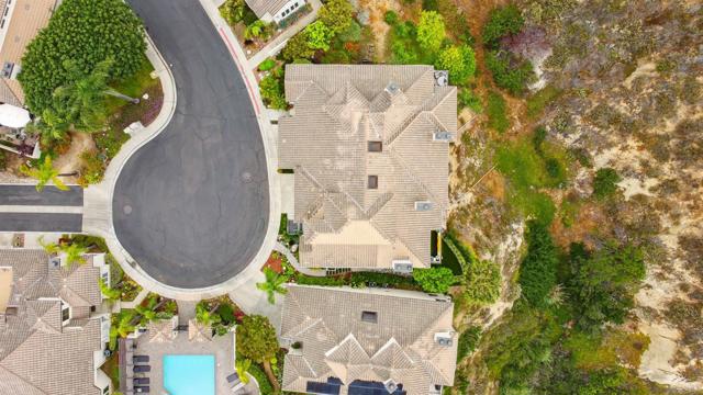 3334 Caminito Cabo Viejo, Del Mar CA: https://media.crmls.org/mediaz/6e4d25b6-2df2-4851-aace-e20f112a4f59.jpg