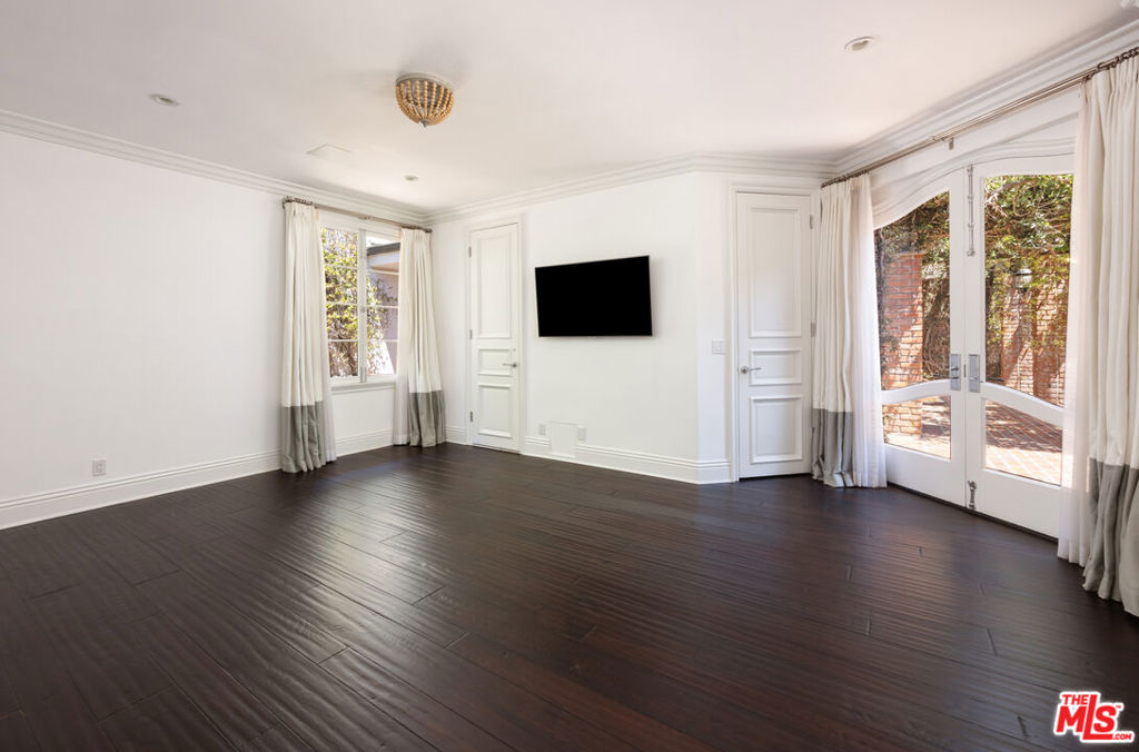 MLS #26873947 image #24