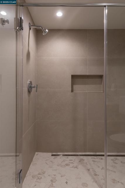 375 W El Pintado Rd, Danville CA: https://media.crmls.org/mediaz/6e4df384-dc45-48a1-b3de-2fbb06a12f1e.jpg