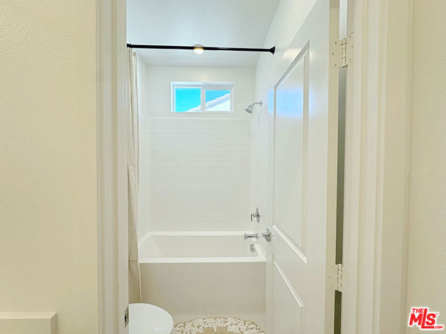Image 19 of 31 For 4007 Pomelo Drive