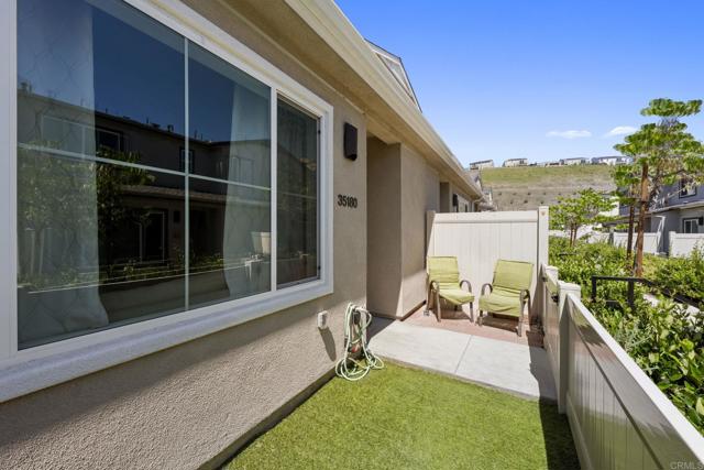 Detail Gallery Image 2 of 30 For 35180 Grove Trl, Fallbrook,  CA 92028 - 3 Beds | 2/1 Baths