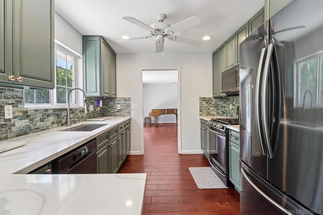 4464 Maple Ave, La Mesa CA: https://media.crmls.org/mediaz/6e4f3478-7f84-400b-9b3b-9312609a02f1.jpg