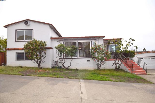 22813 2Nd St, Hayward CA: https://media.crmls.org/mediaz/6e4f89db-e13a-4a48-ac9c-5b8d6efae907.jpg