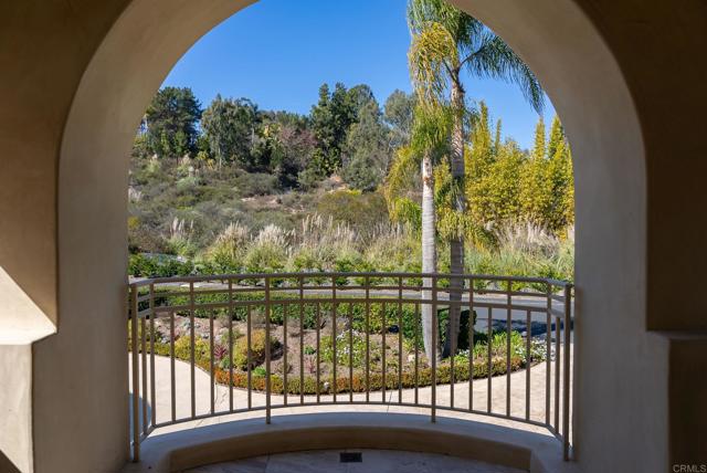 14479 Emerald Lane, Rancho Santa Fe CA: https://media.crmls.org/mediaz/6e4f95a9-f939-41df-87c2-36a7c77c132d.jpg