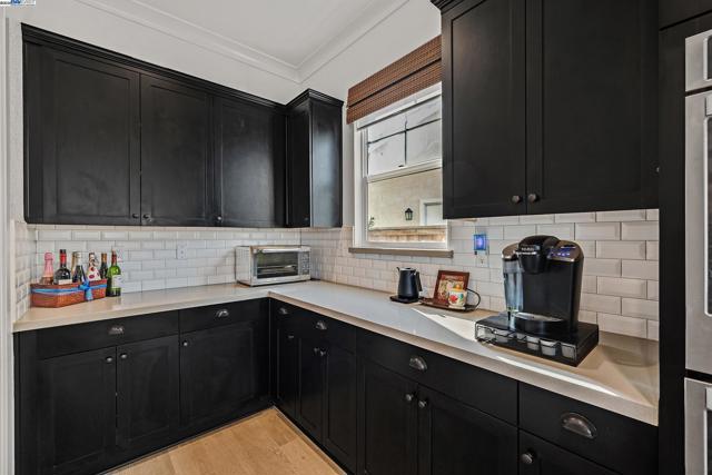 2495 Kruip Ct, Lathrop CA: https://media.crmls.org/mediaz/6e4ffd67-75ee-4379-b69c-3c461423cbc0.jpg