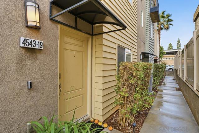 4543 Rainier Ave, San Diego CA: https://media.crmls.org/mediaz/6e517d6a-5968-4497-87d1-a035b10e83c0.jpg