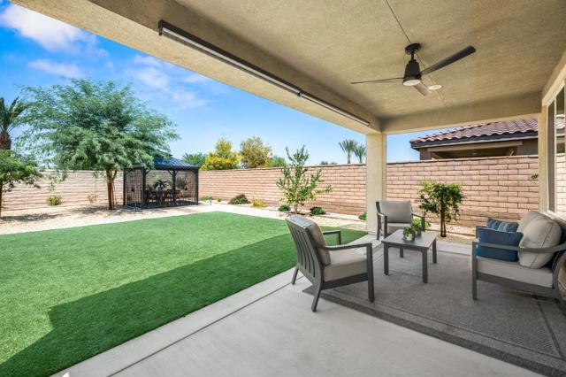 42811 Torno Place, Indio CA: https://media.crmls.org/mediaz/6e51aa4e-05cb-4d1d-bf55-0d8e45861434.jpg