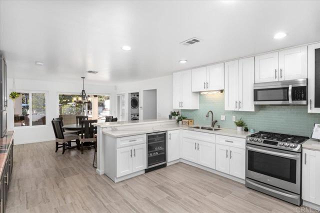 1971 Bernardo Avenue, Escondido CA: https://media.crmls.org/mediaz/6e5214f1-2b13-4277-b4c9-706bc210e05b.jpg