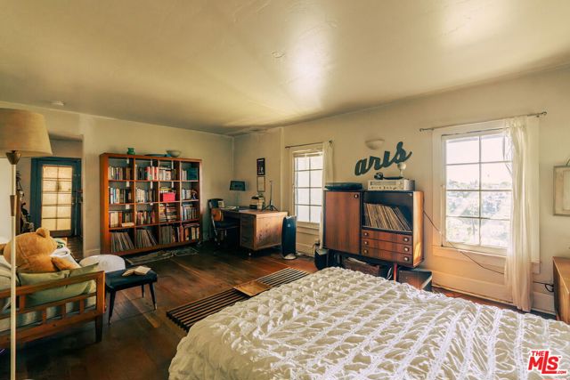 2 Bed Home for Sale in Los Angeles, California