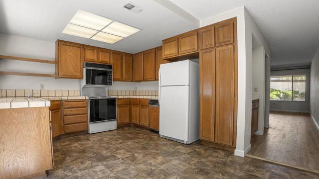 622 N Ahwanee Terrace, Sunnyvale CA: https://media.crmls.org/mediaz/6e524d59-e323-446e-8d0e-afac210607a3.jpg