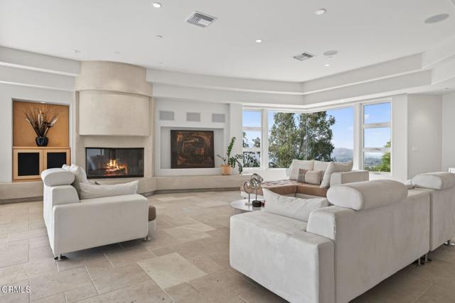 Detail Gallery Image 10 of 55 For 864 Montclair Dr, Santa Paula,  CA 93060 - 4 Beds | 4/1 Baths