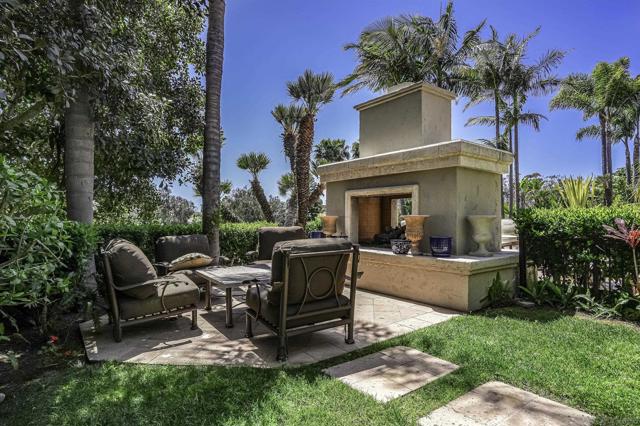 5305 La Crescenta, Rancho Santa Fe CA: https://media.crmls.org/mediaz/6e534566-750c-435b-a995-a2e13cb3415f.jpg
