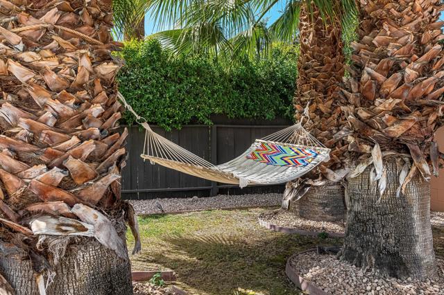 633 S Canon Drive, Palm Springs CA: https://media.crmls.org/mediaz/6e538a4e-dc7d-4a9b-8a90-c31f48368ec5.jpg