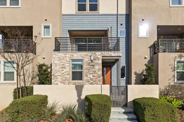 202 Keeper, Irvine CA: https://media.crmls.org/mediaz/6e53a978-d446-499f-8a55-4af08fc11a75.jpg