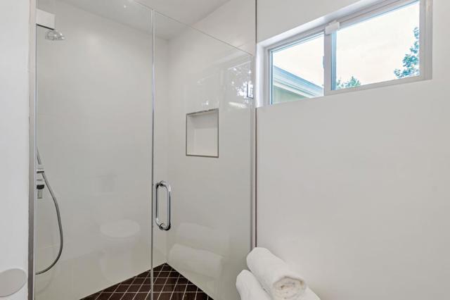 3119 Oak Knoll Drive, Redwood City CA: https://media.crmls.org/mediaz/6e53d188-04aa-4574-b98d-5f4edd7d671e.jpg