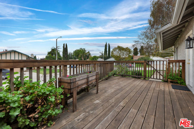 13480 Laurelhurst Road, Moorpark CA: https://media.crmls.org/mediaz/6e548f95-3f0f-4a56-8d86-f233332639c4.jpg