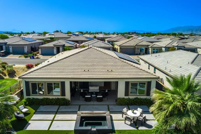 82460 W Mccarroll Drive, Indio CA: https://media.crmls.org/mediaz/6e54eb0f-fda1-4a31-a644-b9edd9c2cff2.jpg