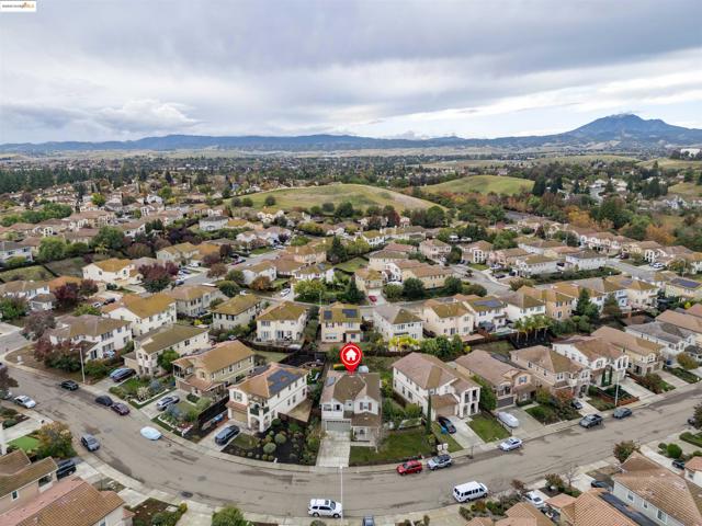4586 Donegal Way, Antioch CA: https://media.crmls.org/mediaz/6e54f1b1-3791-49e9-8af1-1084b2614e14.jpg